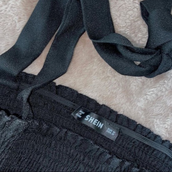 Crop top - Picture 2 of 2